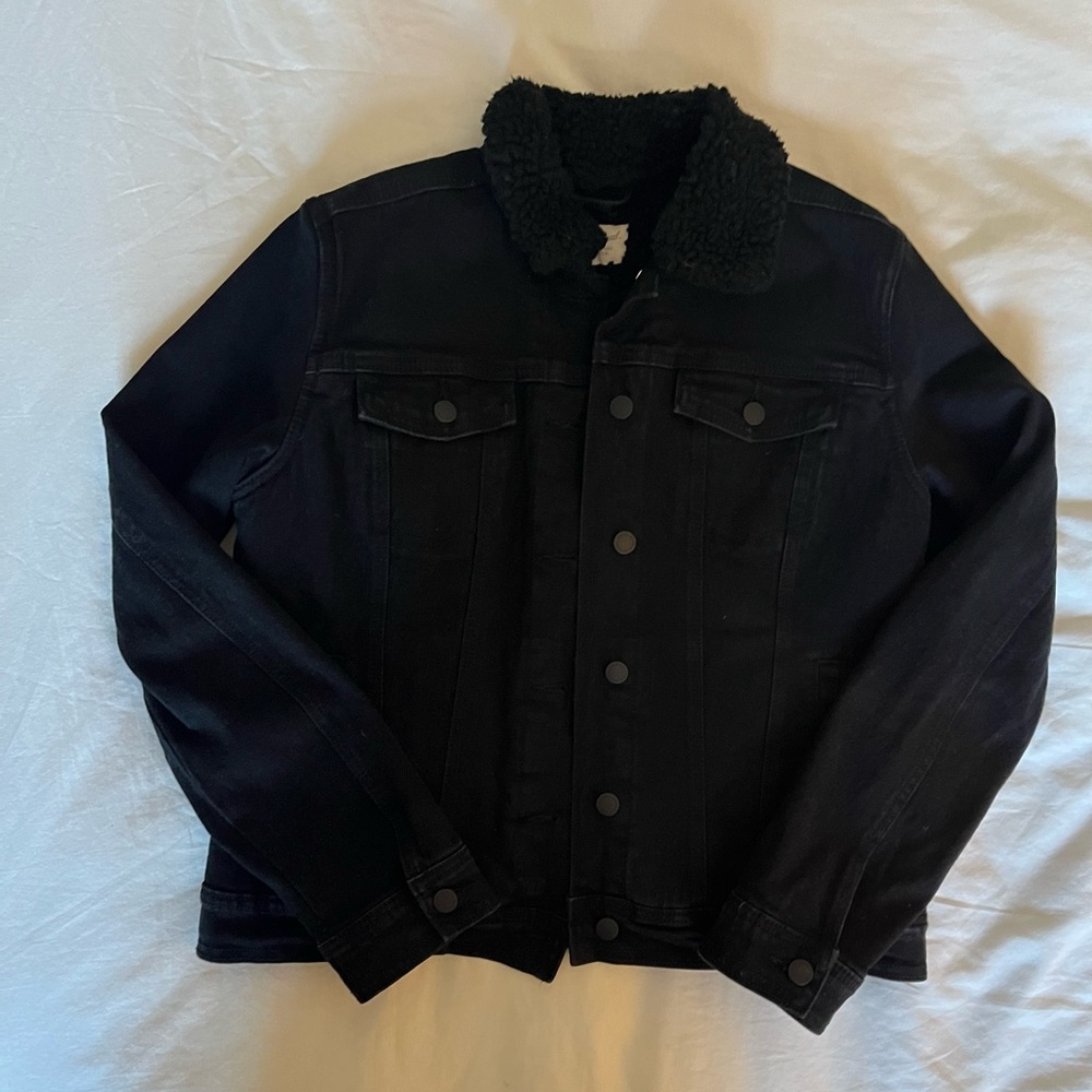 Black Jean Jacket w/ Sherpa Collar | Size: M